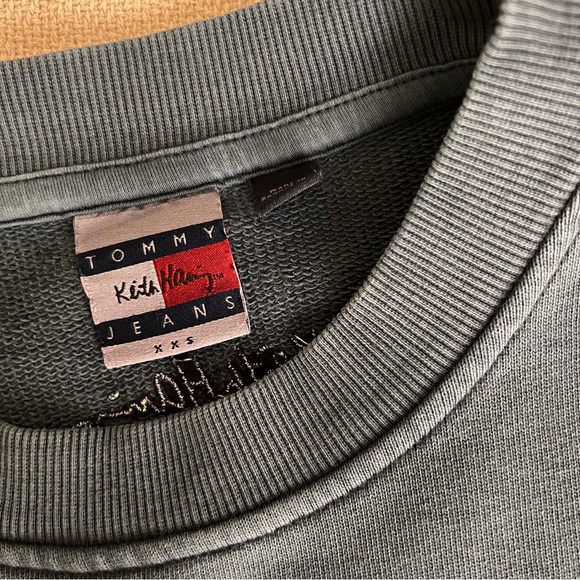 TOMMY HILFIGER JEANS X KEITH HARING Oversized Sweatshirt - Unisex Blue Grey - Picture 8 of 9